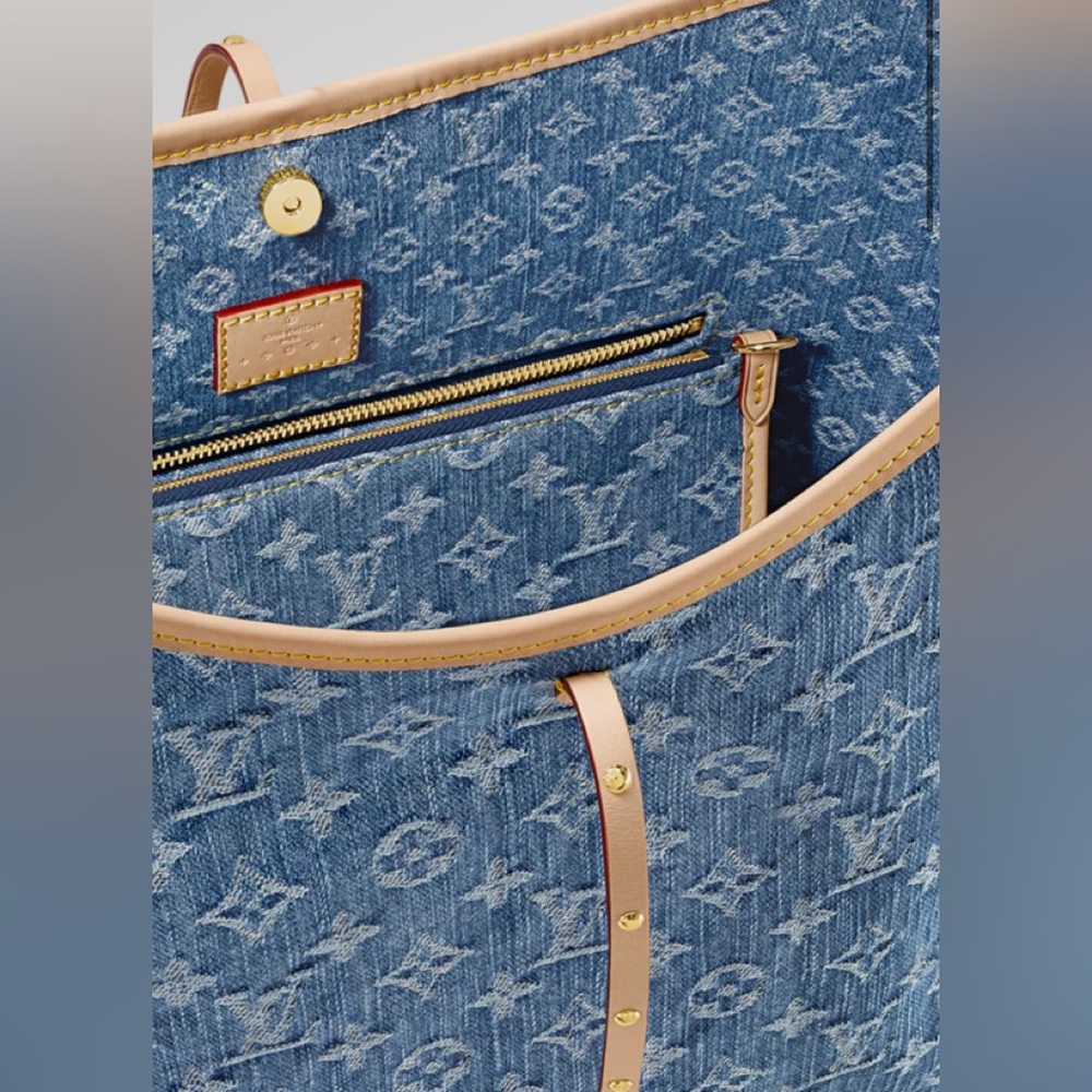 Must !Brand new rare Carry on MM Authentic denim Louis Vuitton purse. Limited… - Picture 11 of 16